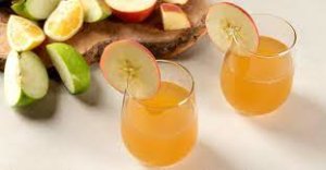 Two Glasses of Apple Juice: Refreshing and Nutrient-Rich Option for Gall stones Support